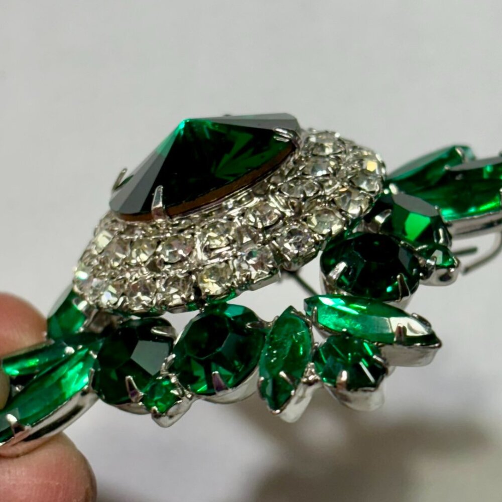 Vintage Estate Juliana D & E Brooch  Emerald Green Rivioli Medallion Pin|Pendant